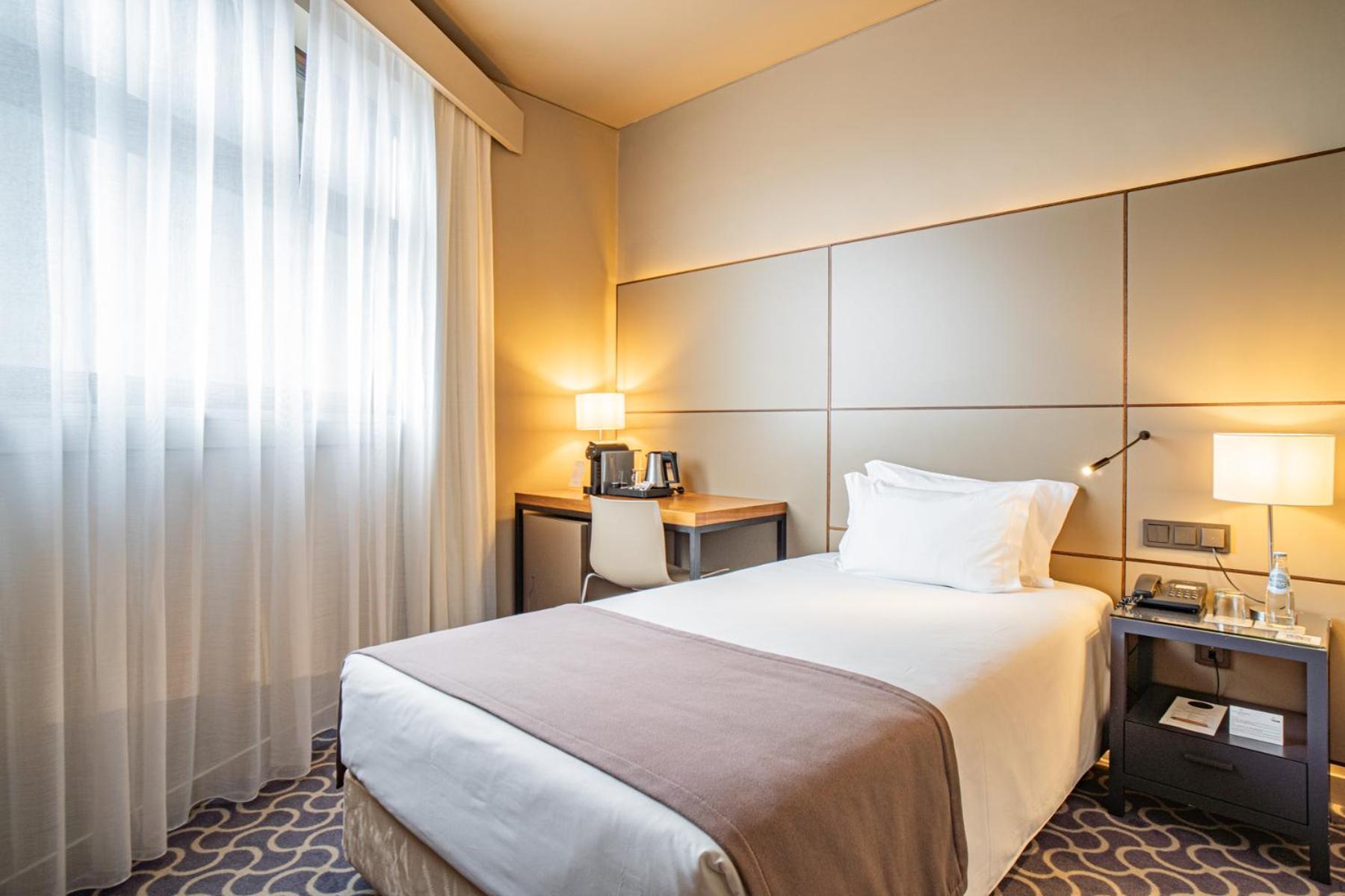Hotel Dom Henrique - Downtown Porto