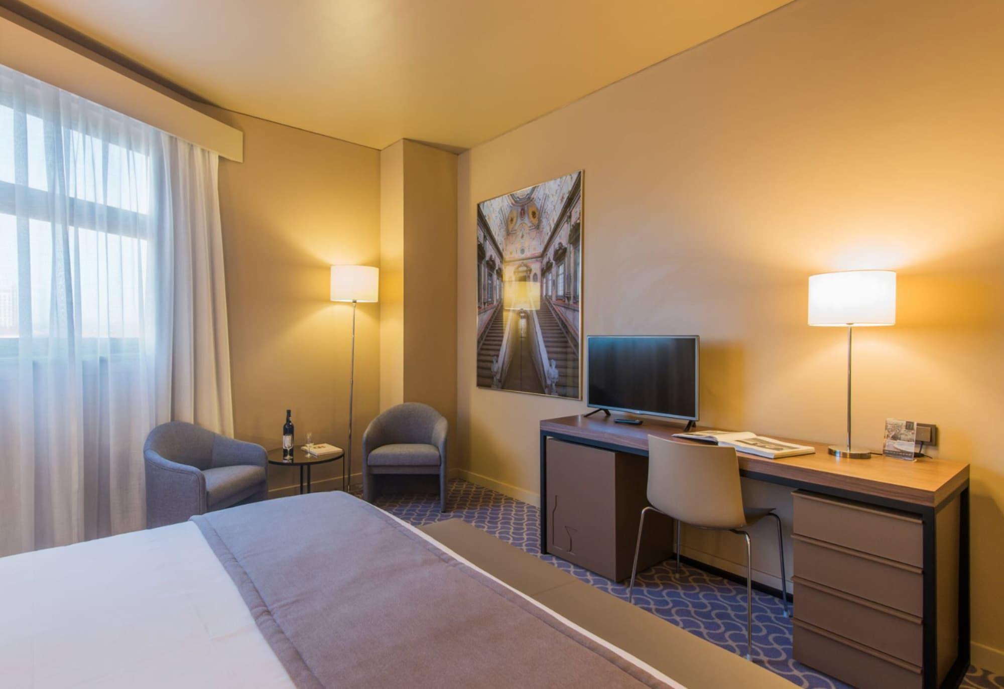 Dom Henrique - Downtown 4* Oporto