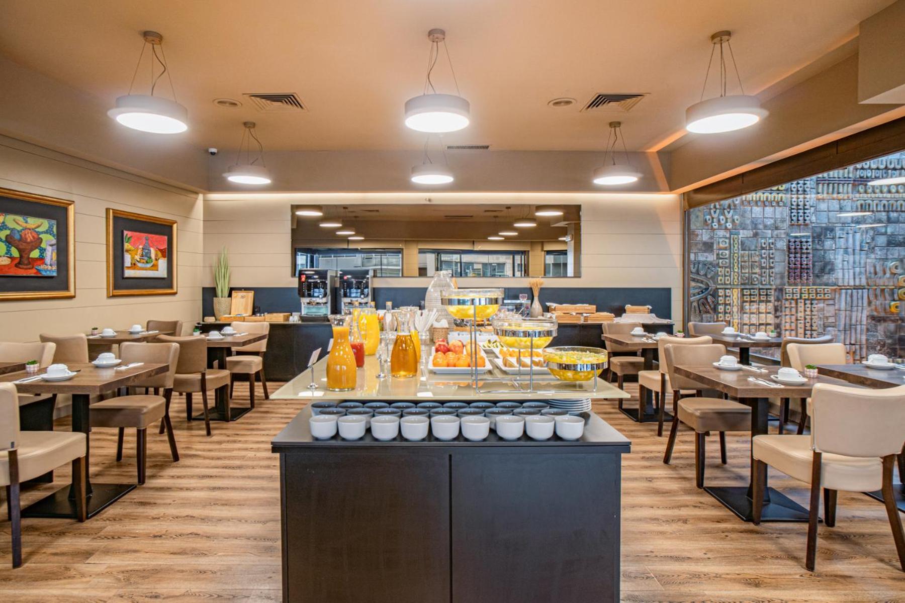 Hotel Dom Henrique - Downtown Oporto